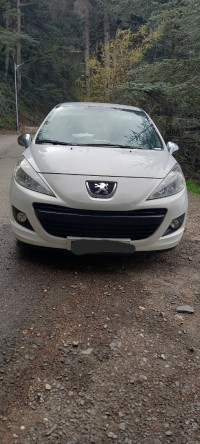 voitures-peugeot-207-plus-2013-blida-algerie