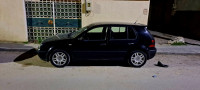 voitures-volkswagen-golf-4-1998-annaba-algerie