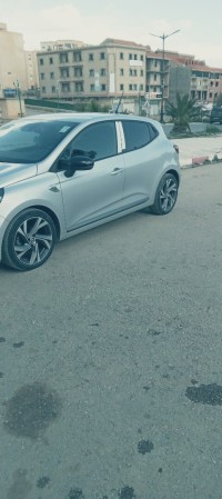 سيارات-renault-clio-5-2023-rs-line-البرواقية-المدية-الجزائر