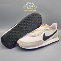 NIKE WAFFLE TRAINER
