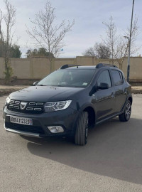 voitures-dacia-sandero-2023-stepway-saida-algerie