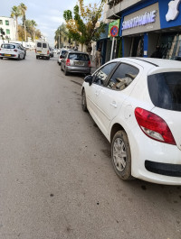 voitures-peugeot-207-2012-new-active-rouiba-alger-algerie