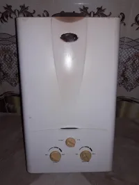 للبيع سخان ماء