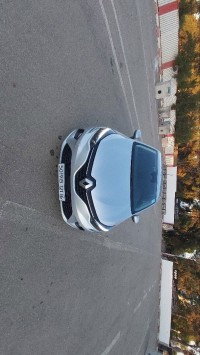 سيارات-renault-clio-5-2021-باب-الزوار-الجزائر