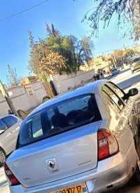 voitures-renault-clio-classique-2007-djelfa-algerie