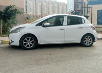 voitures-peugeot-208-2013-allure-zeralda-alger-algerie