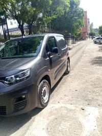 سيارات-fiat-doblo-van-2023-باب-الزوار-الجزائر