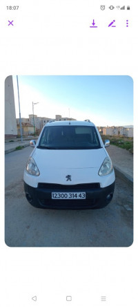 voitures-peugeot-partner-2014-mila-algerie