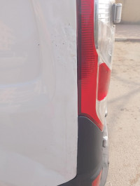 voitures-renault-kangoo-2014-les-eucalyptus-alger-algerie