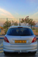 voitures-peugeot-207-2009-bordj-bou-arreridj-algerie