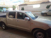 voitures-toyota-hilux-2012-ain-defla-algerie