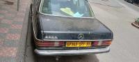 automobiles-mercedes-200-d-1977-oran-algerie