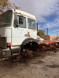 camion-ivico-64-1994-laghouat-algerie