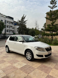 voitures-skoda-fabia-2013-ambitionne-kouba-alger-algerie