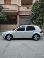 voitures-volkswagen-golf-4-2004-msila-algerie