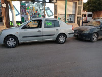 voitures-renault-clio-classique-2004-oued-rhiou-relizane-algerie