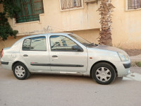 voitures-renault-clio-classique-2004-ouarizane-relizane-algerie