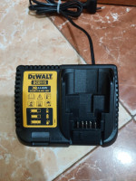 batiment-construction-chargeur-dewalt-dcb115-bouira-algerie