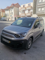 voitures-fiat-doblo-2023-italie-batna-algerie