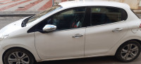 voitures-peugeot-208-2014-allure-tiaret-algerie