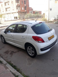 voitures-peugeot-207-2012-setif-algerie