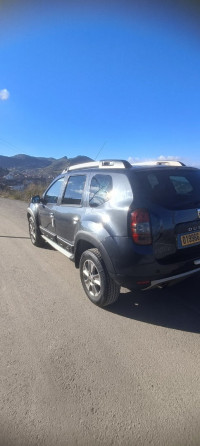 voitures-dacia-duster-2015-beni-maouche-bejaia-algerie