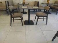 TABLE et Chaises Restaurant /Cafeteria