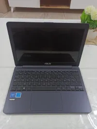 Asus Notebook E203M