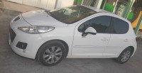 voitures-peugeot-207-2011-tebessa-algerie