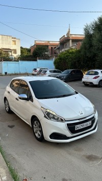 سيارات-peugeot-208-2016-active-facelift-بئر-خادم-الجزائر
