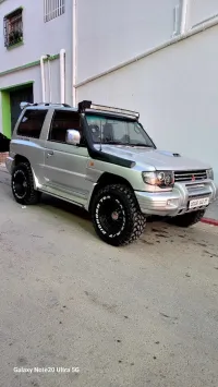 Mitsubishi Pajero Court 2002 