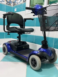 Scooter électrique medicale pour personnes âgée venu de France 