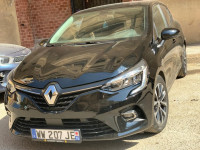 automobiles-vehicules-renault-clio-5-2022-zen-boufarik-blida-algerie