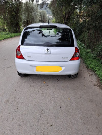 voitures-renault-clio-campus-2012-bye-bejaia-algerie