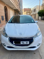 voitures-peugeot-208-2014-allure-el-kerma-oran-algerie