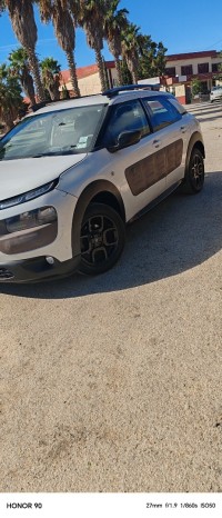 سيارات-citroen-c4-cactus-2015-بوزريعة-الجزائر