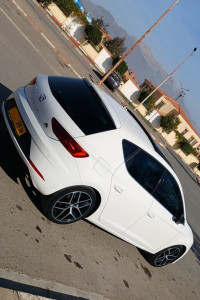 voitures-seat-leon-2019-beats-bouira-algerie