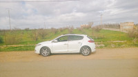 voitures-renault-clio-3-2012-tipaza-algerie