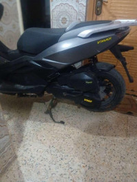 motos-et-scooters-vmax-moto-2022-draa-ben-khedda-tizi-ouzou-algerie