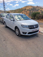 voitures-dacia-logan-2014-access-sour-el-ghouzlane-bouira-algerie