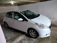 voitures-peugeot-208-2013-active-ramdane-djamel-skikda-algerie