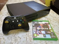 Xbox one 500 gb avec Manette d'origine Sans Fil 