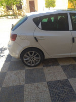 voitures-seat-ibiza-2012-chlef-algerie