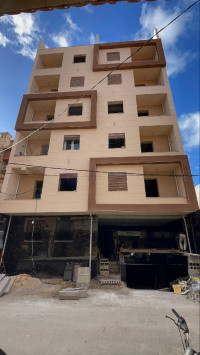 appartement-vente-f4-alger-bordj-el-bahri-algerie