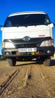 camion-hino-300-2013-tablat-medea-algerie