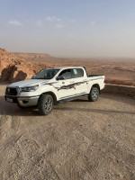 voitures-toyota-hilux-2023-el-harrouch-skikda-algerie