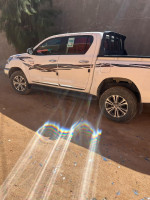 voitures-toyota-hilux-2023-revo-el-oued-algerie