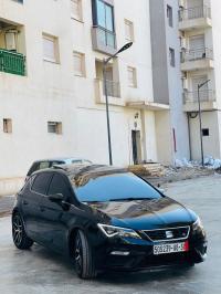 سيارات-seat-leon-2018-fr15-وهران-الجزائر