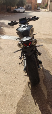 motos-et-scooters-yamaha-mt07-laghouat-algerie