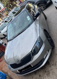 voitures-skoda-fabia-2016-style-avec-toit-panoramique-mascara-algerie